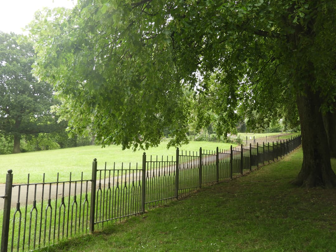 Cotham Gardens - image 1